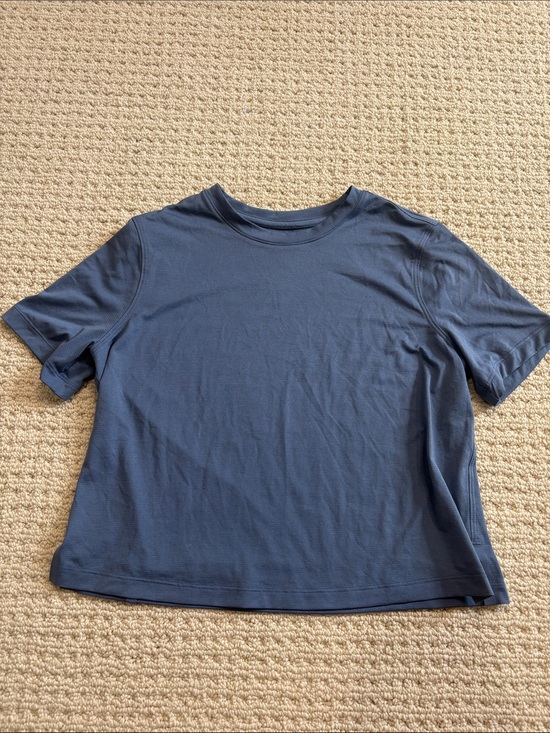 lululemon athletica Tops - lululemon athletica Short Sleeve Tee in Navy Blue